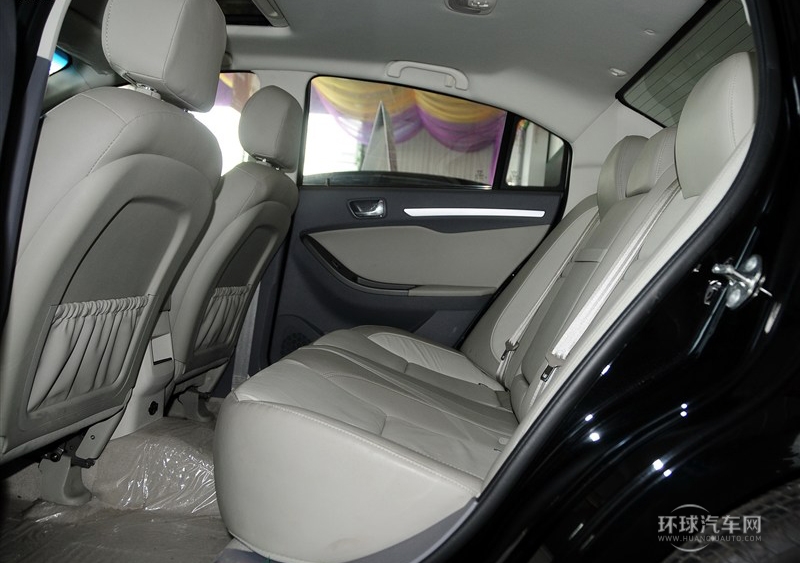 2012款 2.0L 手動智雅版