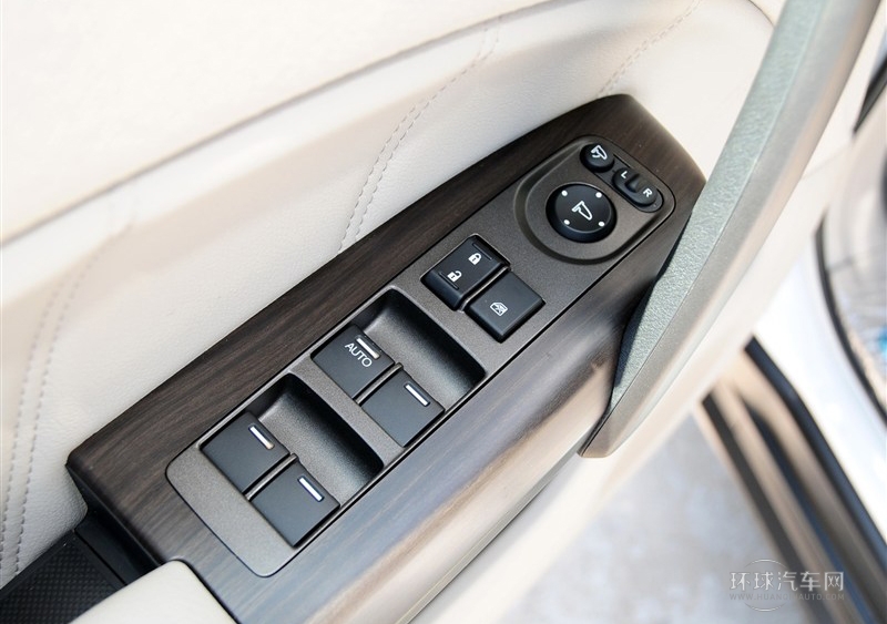 2012款 2.4L VTi-S尊貴版