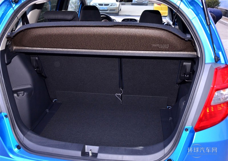 2011款 1.5L 自動全景天窗版