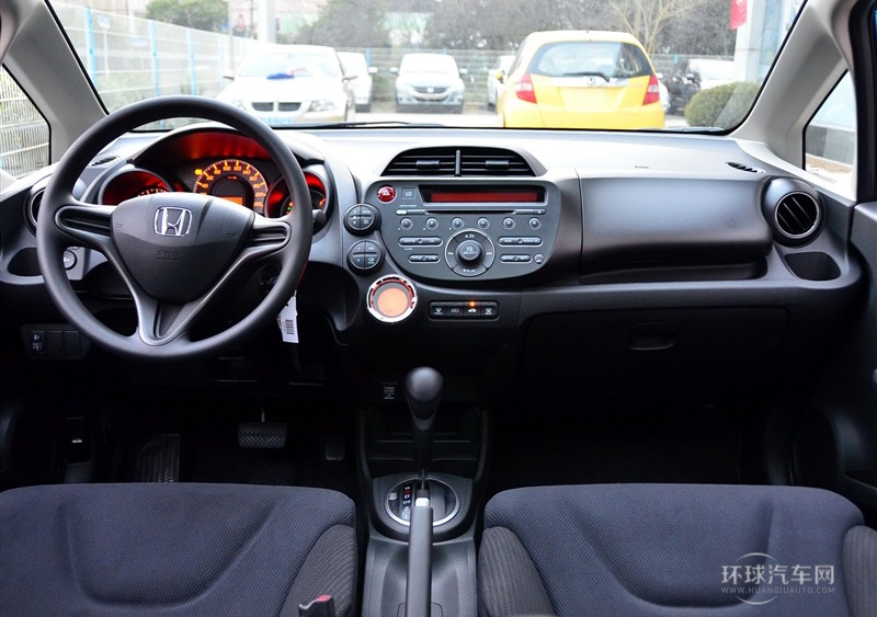 2011款 1.5L 自動全景天窗版