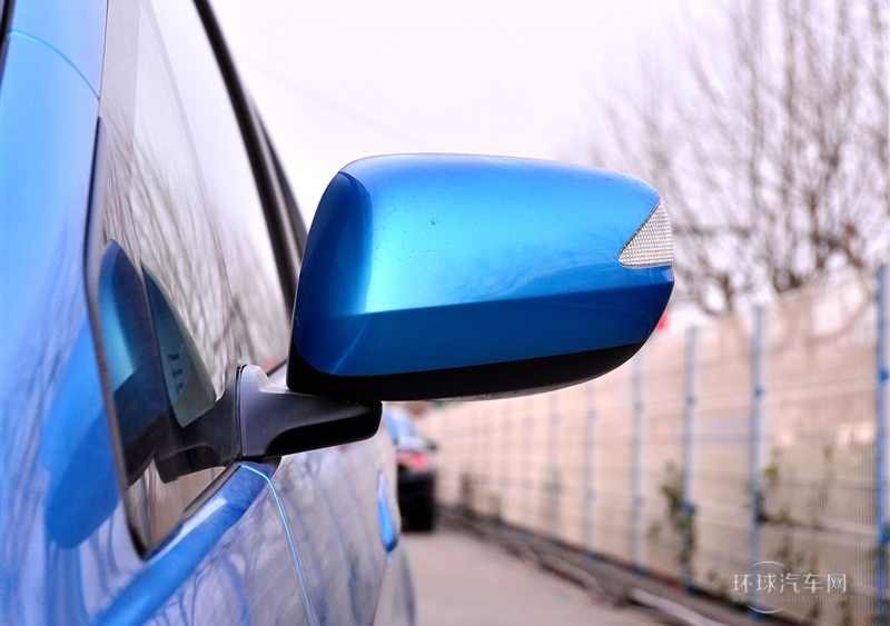 2011款 1.5L 自動(dòng)全景天窗版