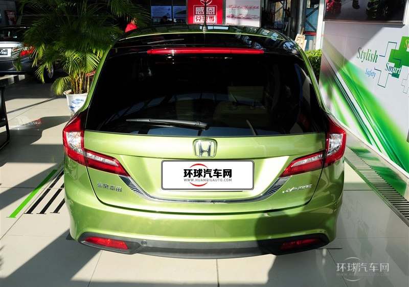 2013款 1.8L 自動(dòng)舒適版 6座