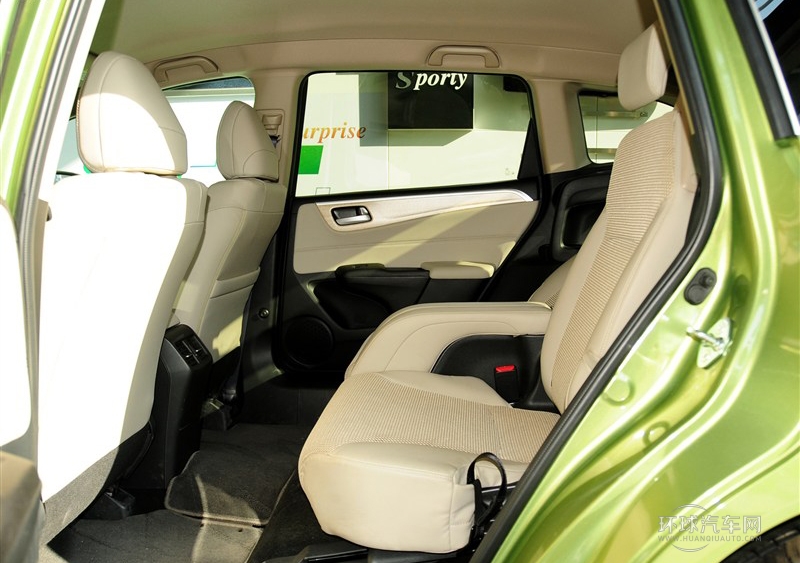 2013款 1.8L 自動(dòng)舒適版 6座