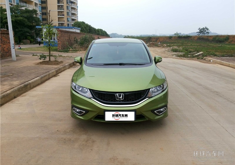 2013款 1.8L 自動舒適版 5座