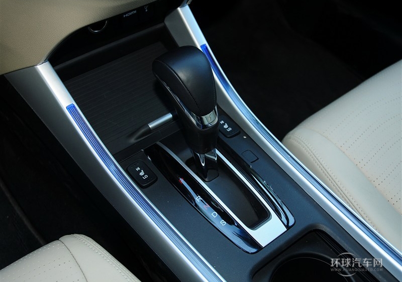 2013款 1.8L 自動(dòng)舒適版 5座