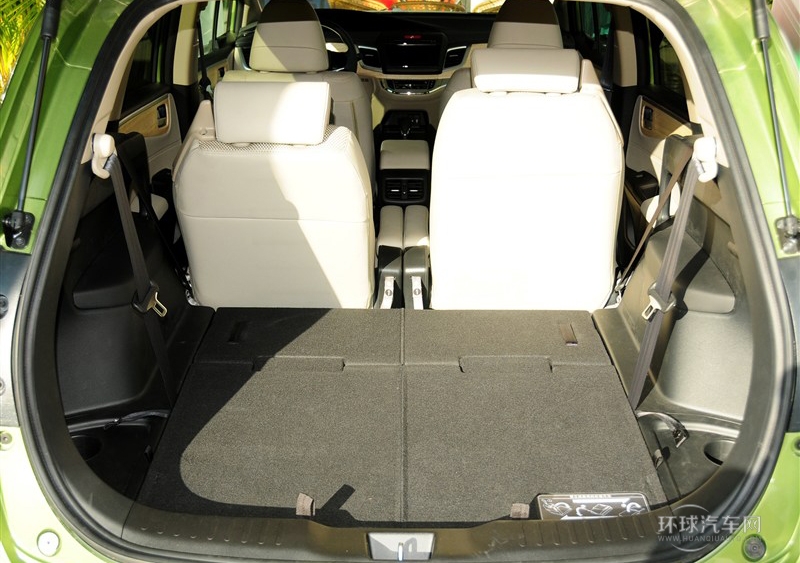 2013款 1.8L 自動舒適版 5座