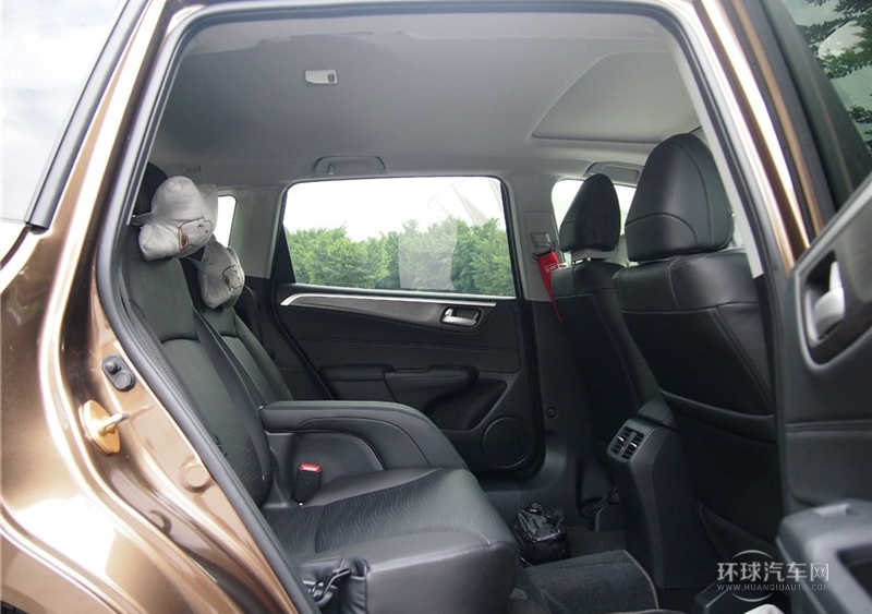 2013款 1.8L CVT豪華版 6座