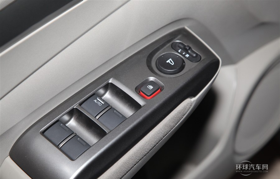 2012款 1.5L 自動精英版