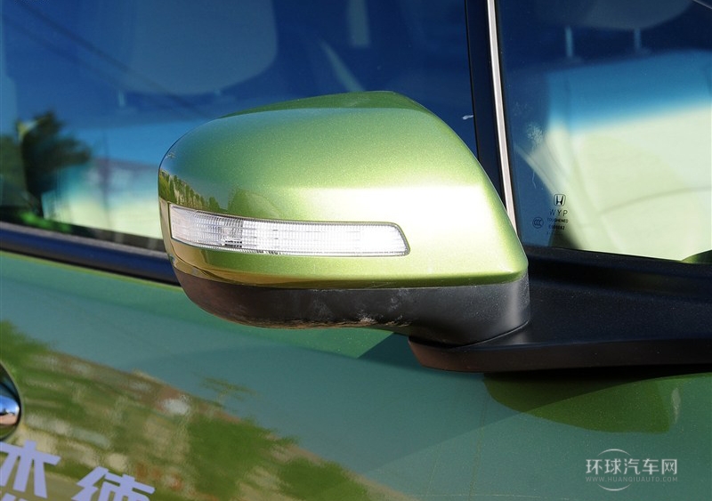 2013款 1.8L CVT豪華版 5座