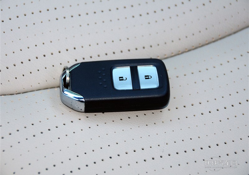 2013款 1.8L CVT豪華版 5座