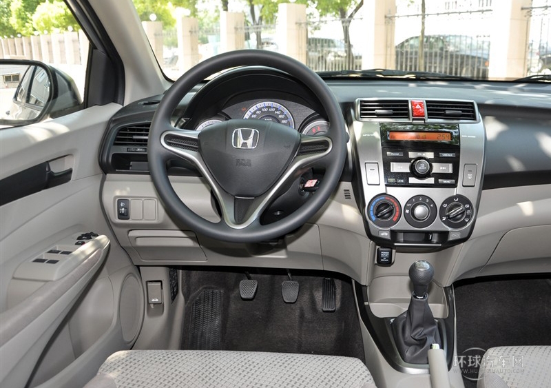 2012款 1.5L 手動舒適版