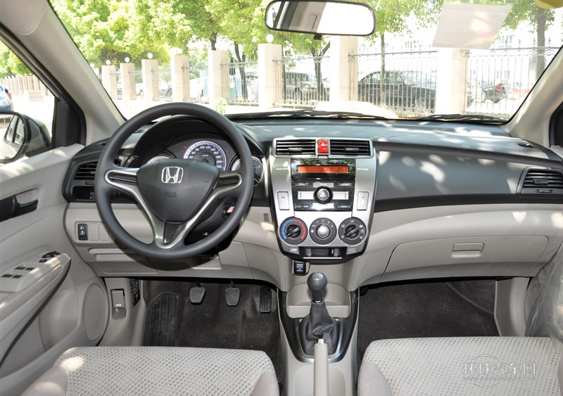2012款 1.5L 手動舒適版