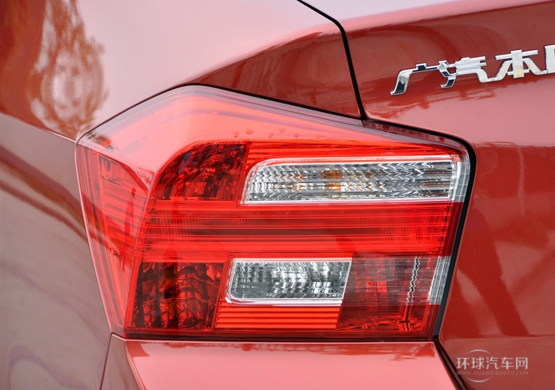 2012款 1.5L 手動舒適版