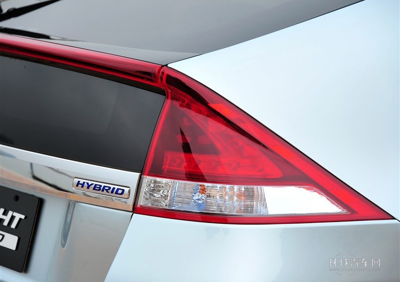 2013款 1.3L 標(biāo)準(zhǔn)型