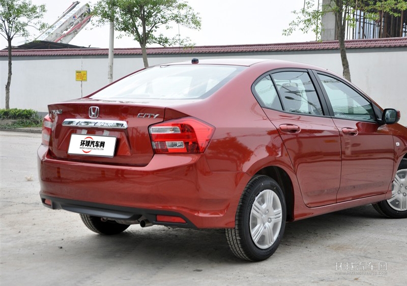 2012款 1.5L 手動舒適版