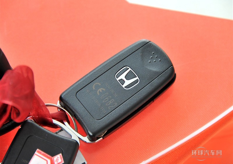 2013款 1.3L 標(biāo)準(zhǔn)型