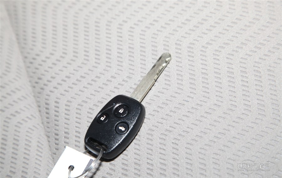 2012款 1.8L 自動舒適版