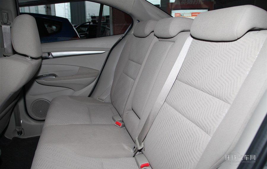 2012款 1.8L 自動舒適版