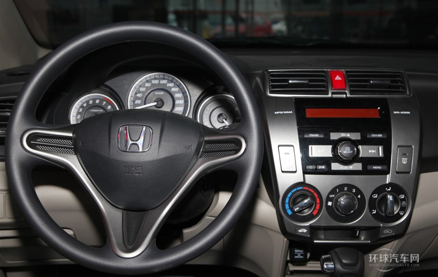 2012款 1.8L 自動(dòng)舒適版