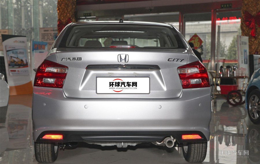 2012款 1.8L 自動舒適版