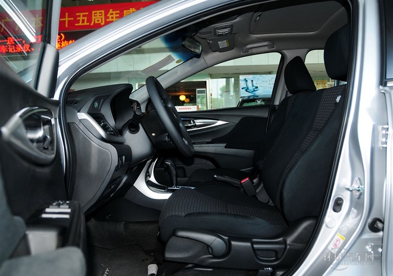 2013款 1.8L 自動豪華版