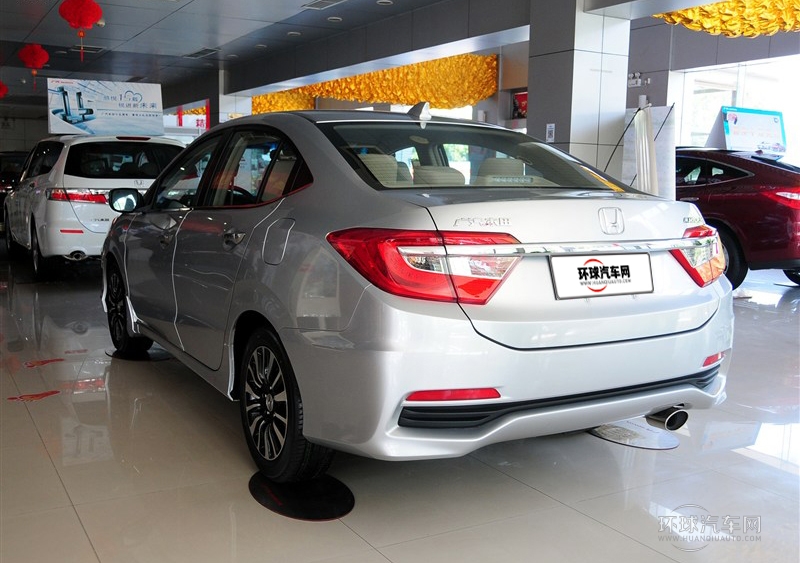 2013款 1.8L 自動舒適版