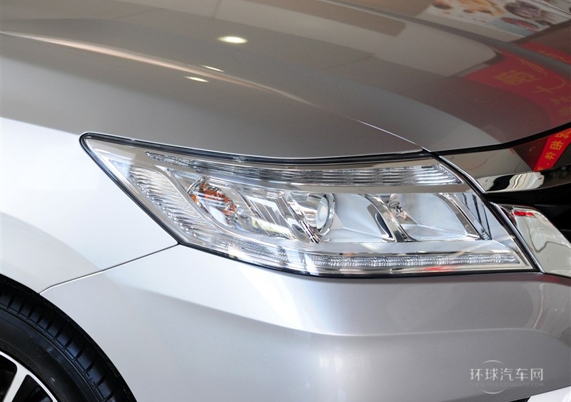 2013款 1.8L 自動(dòng)舒適版