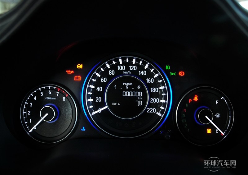 2013款 1.8L 自動舒適版