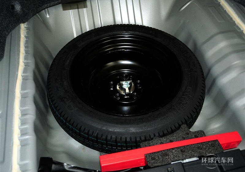 2013款 1.8L 自動舒適版