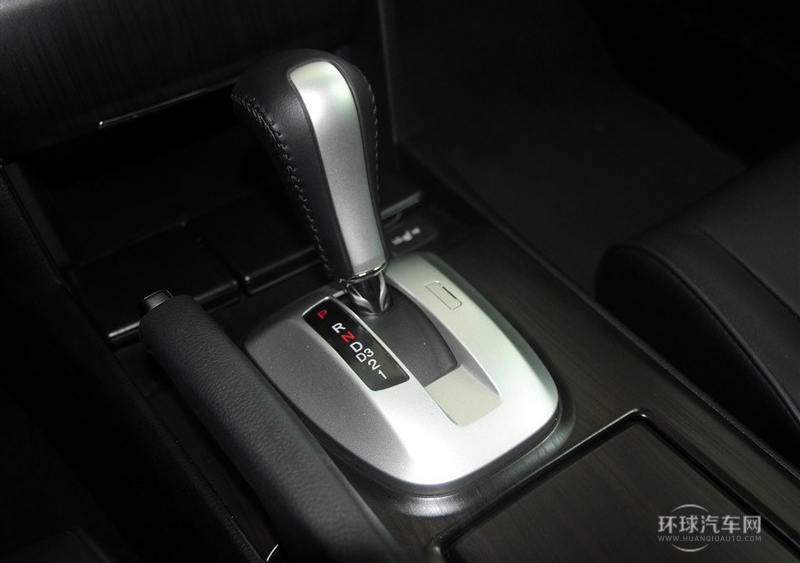 2014款 2.4L 豪華版