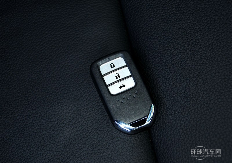 2013款 1.8L 自動旗艦版