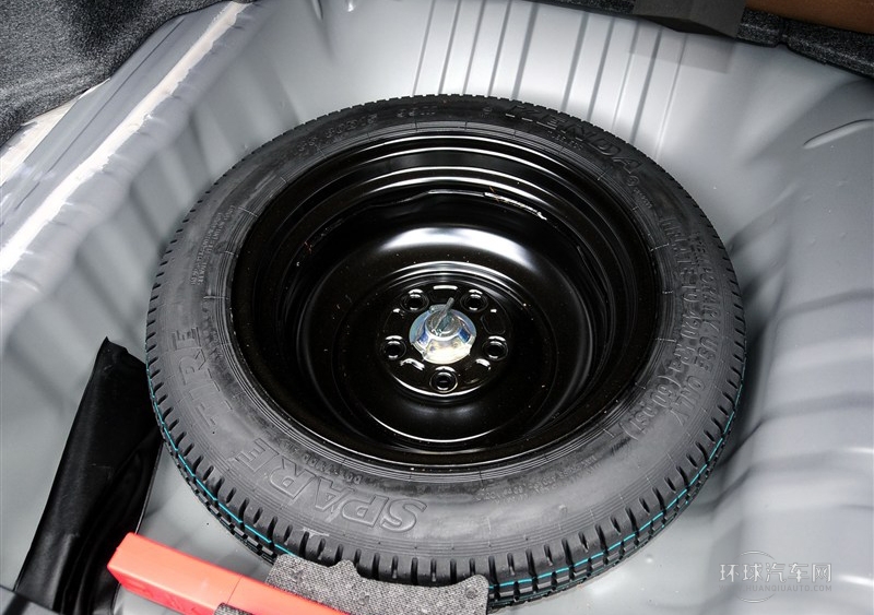 2013款 1.8L 自動旗艦版