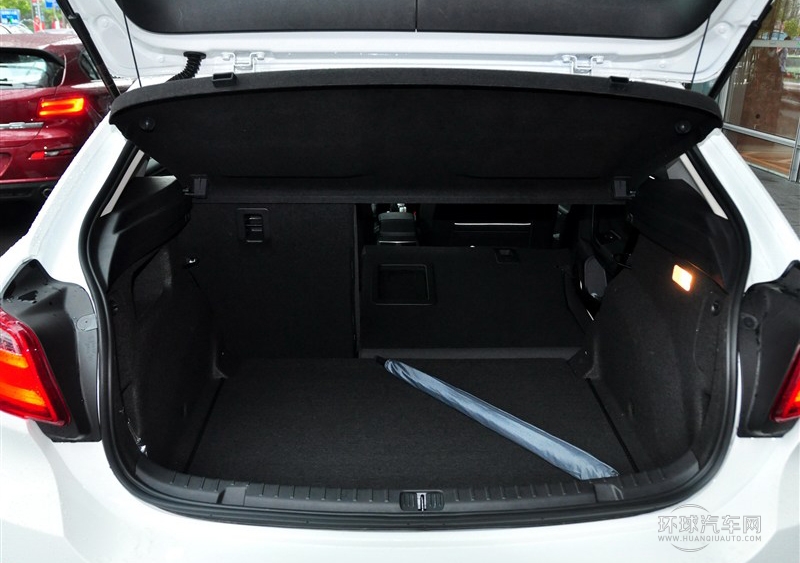 2014款 兩廂 1.6T 自動致臻型(白色)