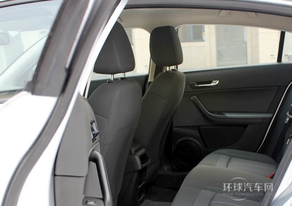 2014款 三廂 1.6L 手動致享型