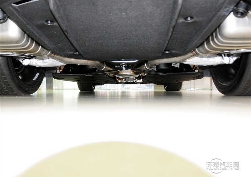 2014款 4.0T GT V8 S 標(biāo)準(zhǔn)版