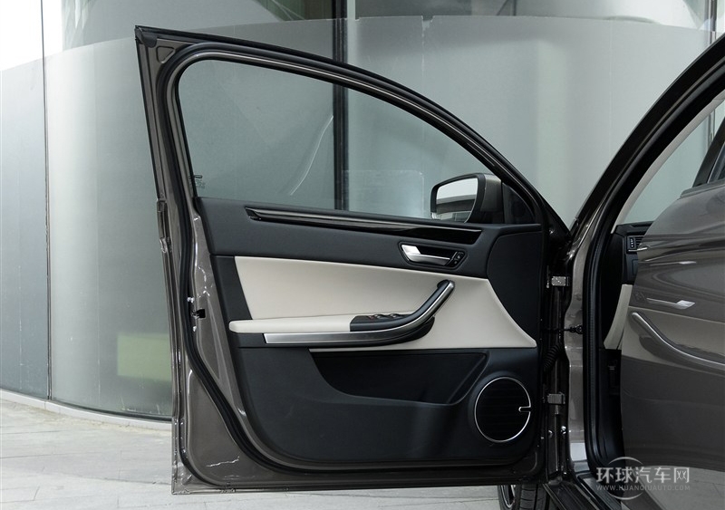 2014款 三廂 1.6T 自動致臻型