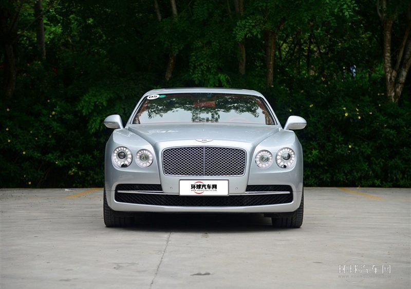 2013款 6.0T W12 豪華版