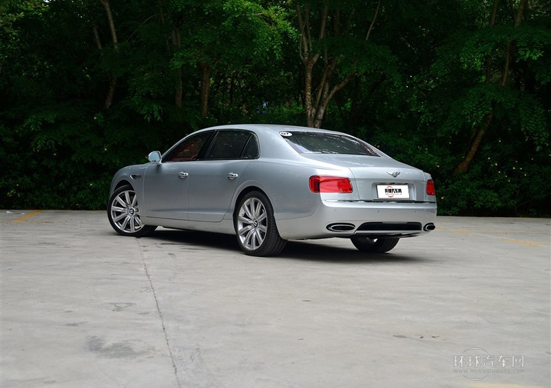 2013款 6.0T W12 豪華版