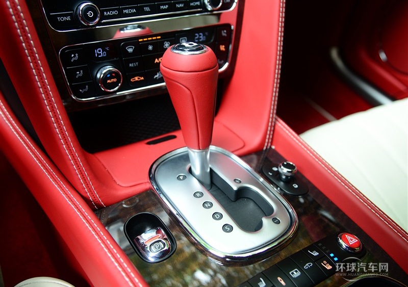 2013款 6.0T W12 豪華版