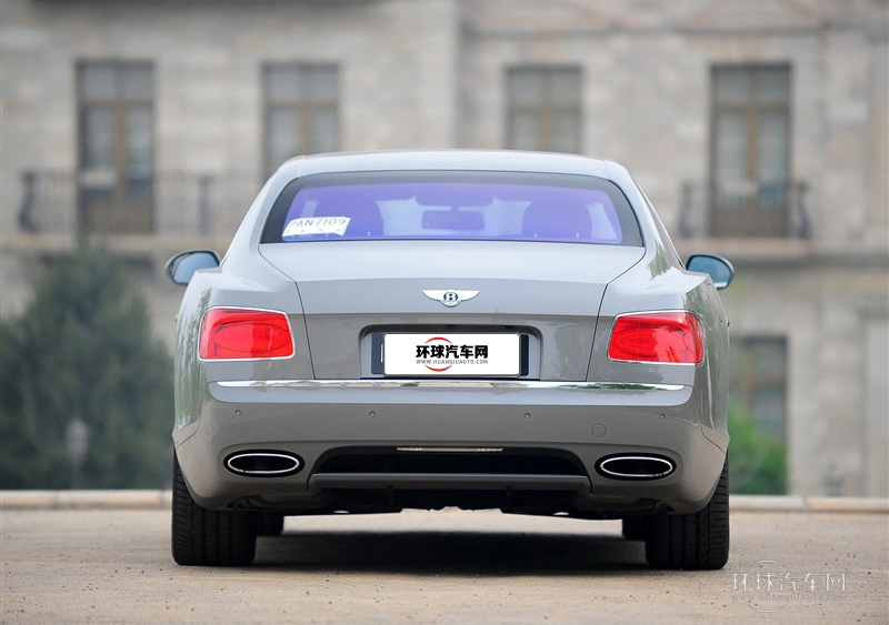 2013款 6.0T W12 尊貴版