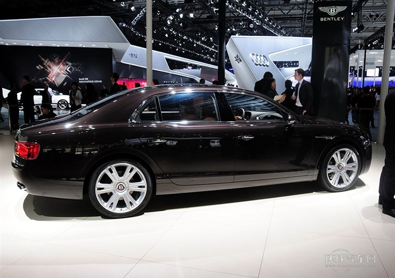 2014款 4.0T V8 尊貴版