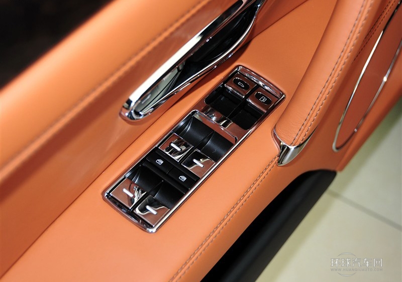 2014款 4.0T V8 尊貴版