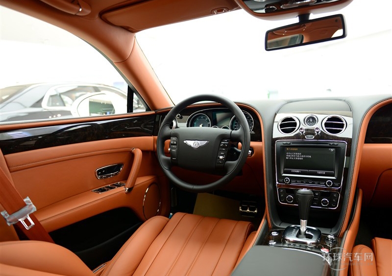 2014款 4.0T V8 標(biāo)準(zhǔn)版