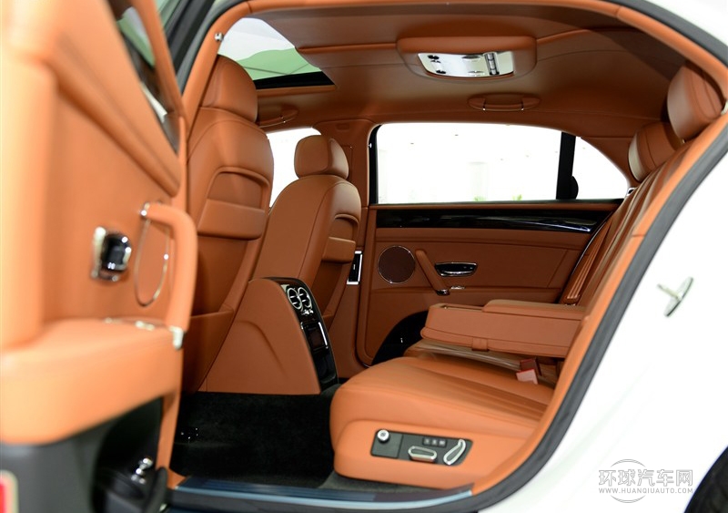 2014款 4.0T V8 標準版