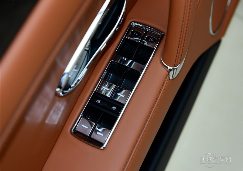 2014款 4.0T V8 標準版