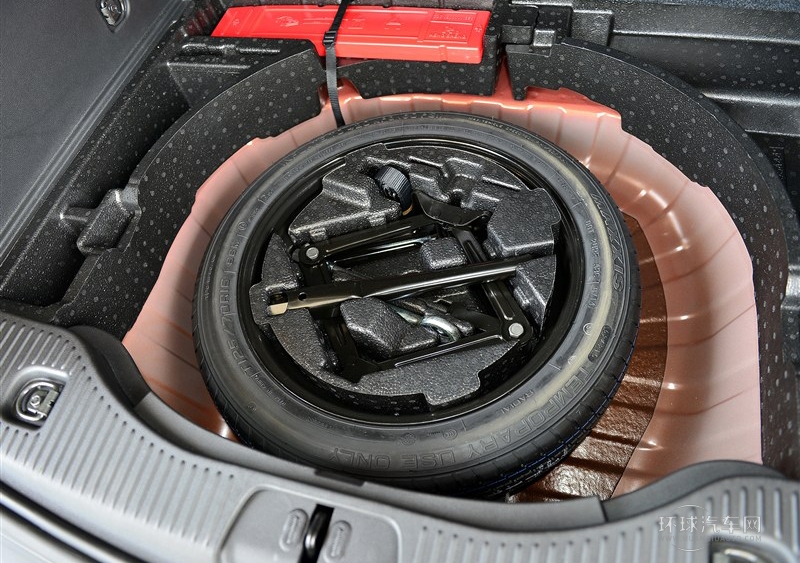 2014款 1.4T 自動(dòng)四驅(qū)旗艦型