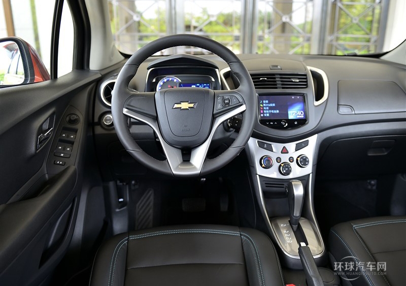 2014款 1.4T 自動(dòng)四驅(qū)旗艦型