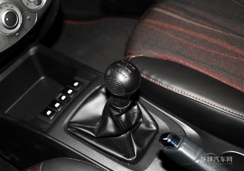 2013款 三廂 1.4L 手動優逸幸福版