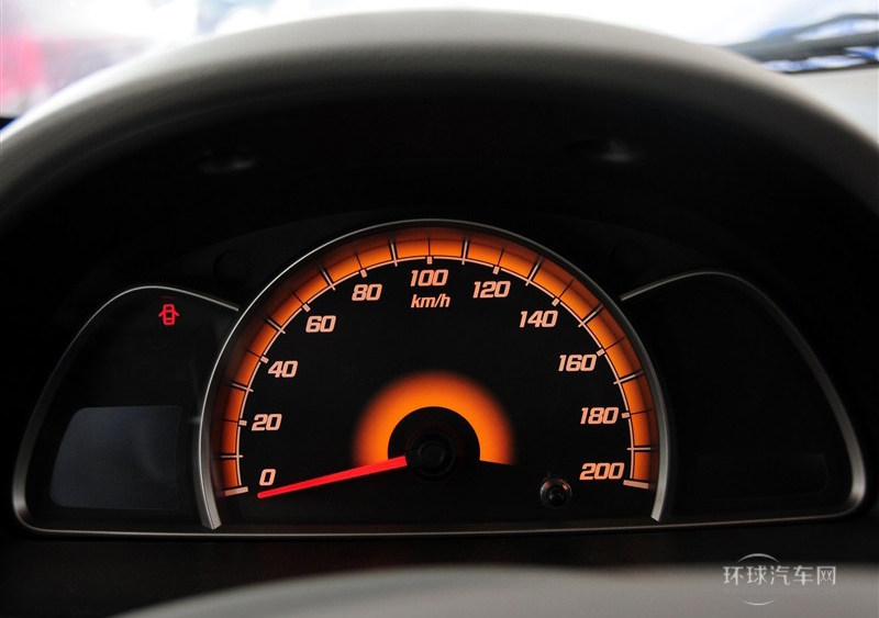 2013款 三廂 1.4L 手動(dòng)優(yōu)逸版