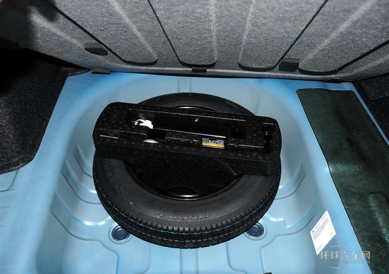 2013款 三廂 1.4L 手動理想版